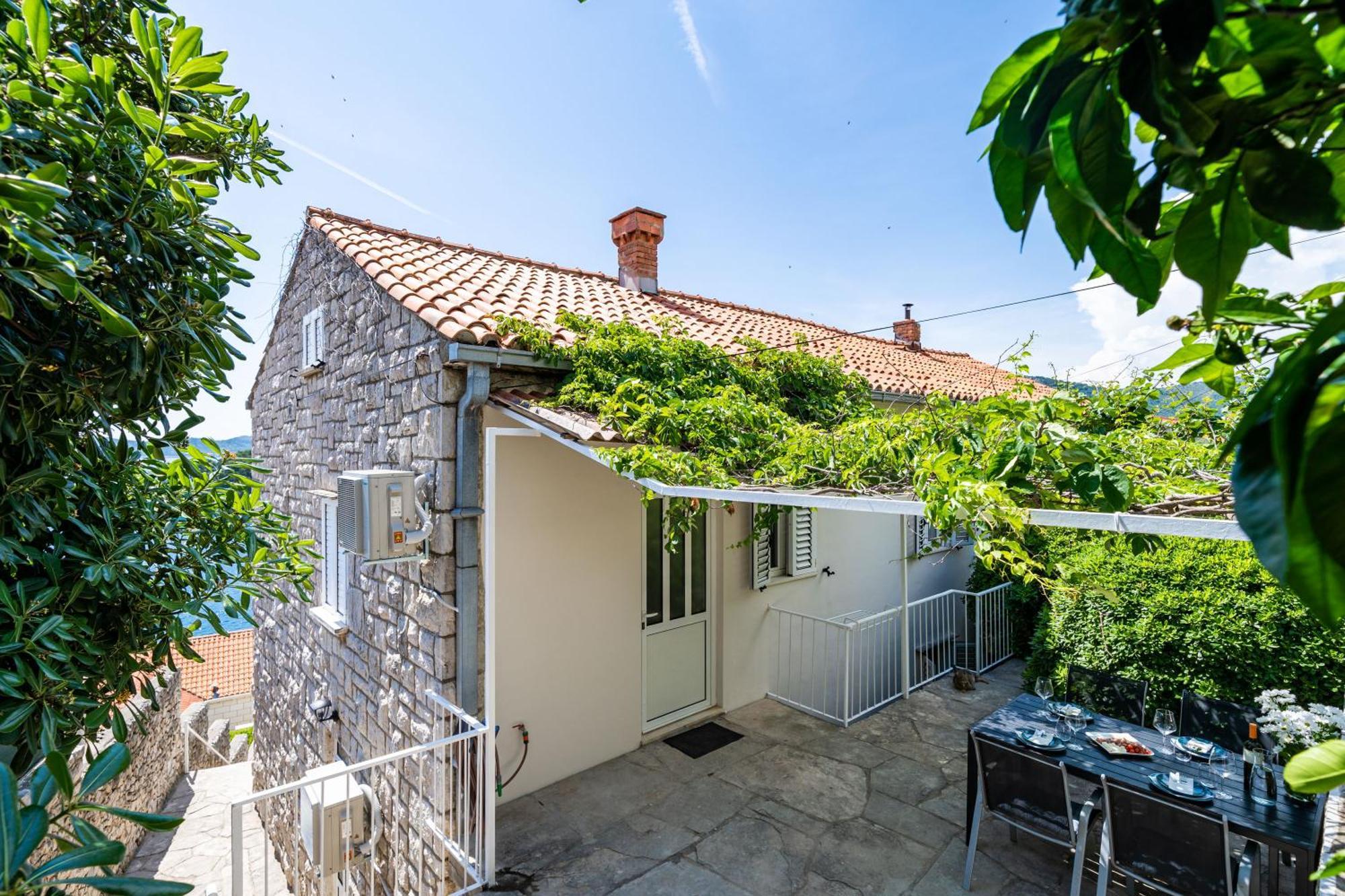 Nina & Paula - Paula Apartament